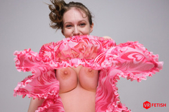 385 - Peek under Her Dress