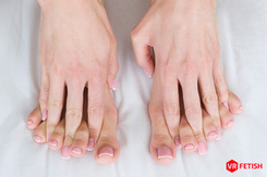 417 - Thin Babe With Sexy Feet