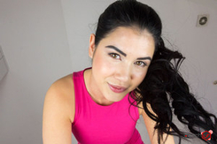 046 - Lady Dee wants to pee